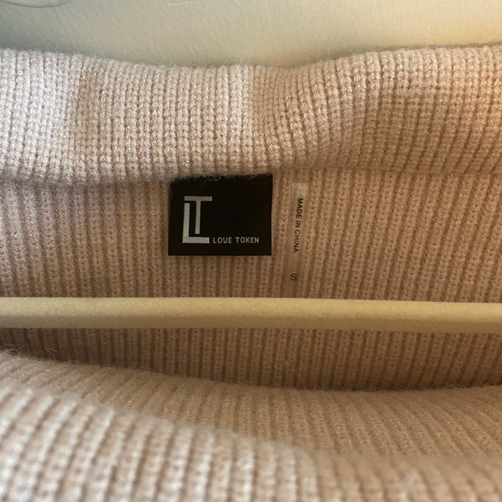 Sweater - Picture 4 of 4